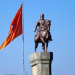 statue photo